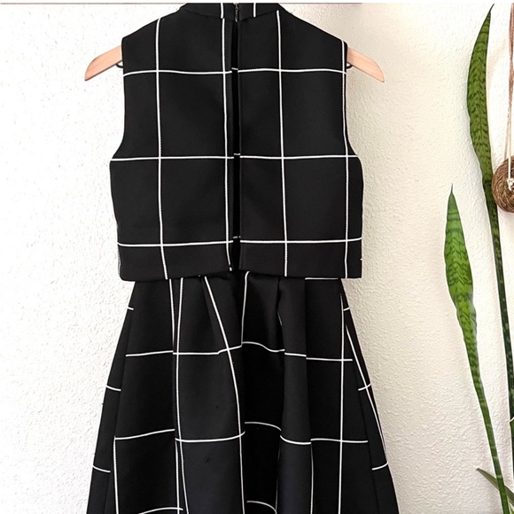 Gracia Windowpane Dress - Picture 6 of 8